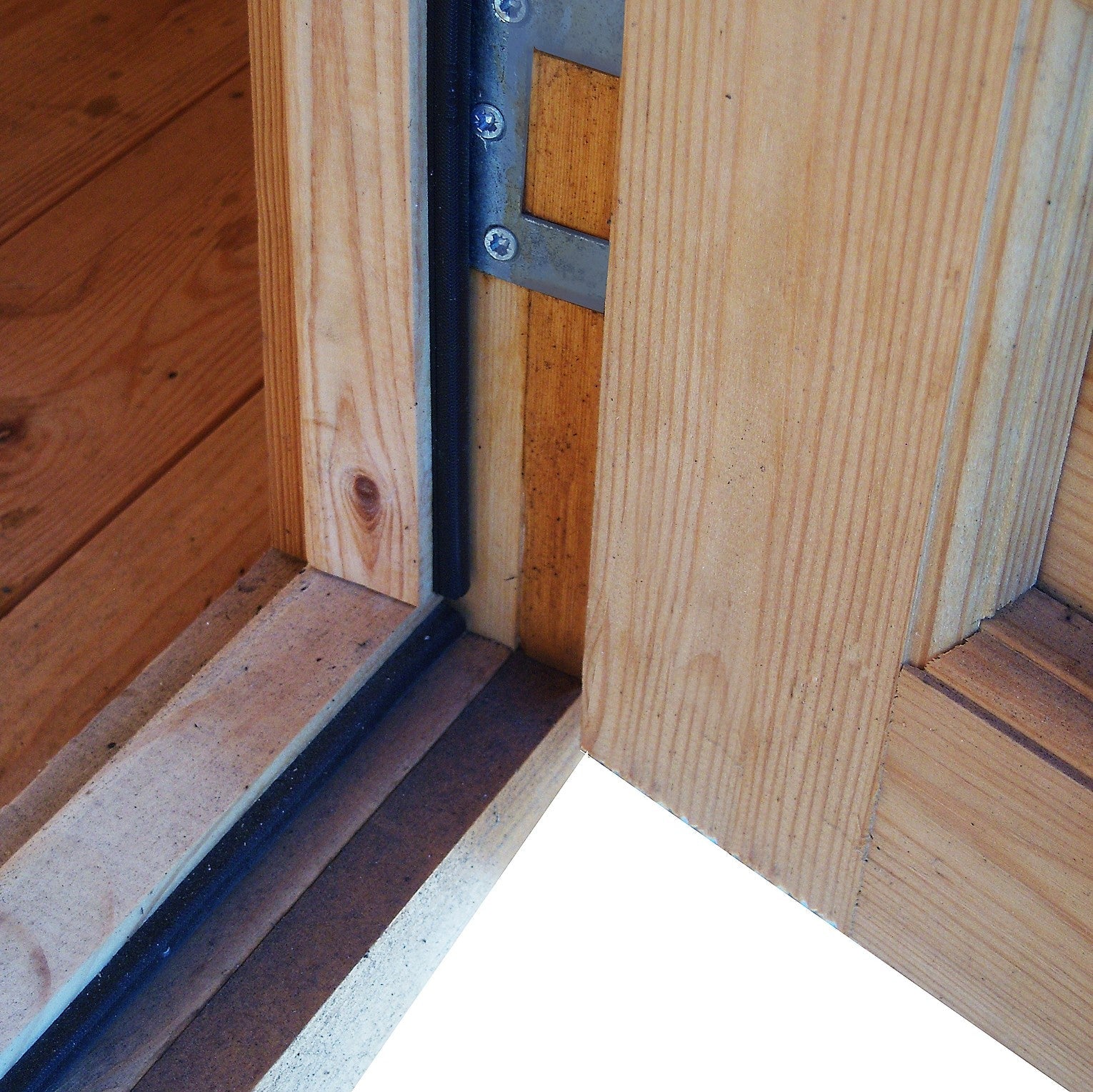 Shire Clipstone 12Gx12 Log Cabin 28mm interlock cladding - Best Shed
